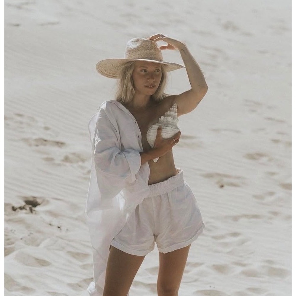 Golden August The Label | Oatmeal 100% Linen Elastic Waist Shorts Size L/XL